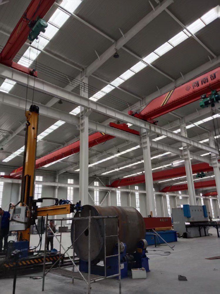 新設備進廠安裝，愛克環(huán)保堅守產品質量，為客戶提供優(yōu)質環(huán)保設備